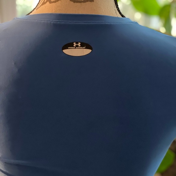 Under Armour Heat Gear Shirt - Picture 6 of 7